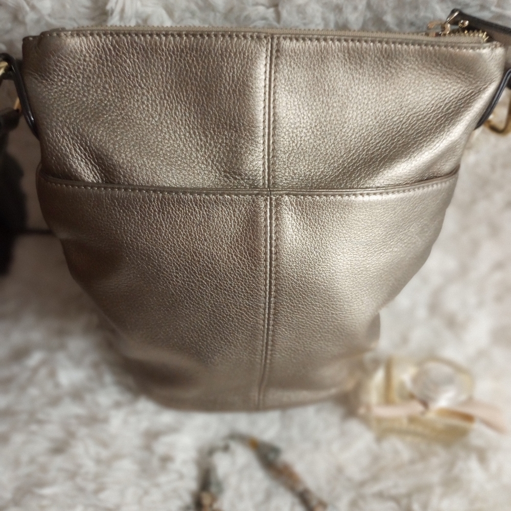B Makowsky Gold Tone Leather Bag - Picture 7 of 17
